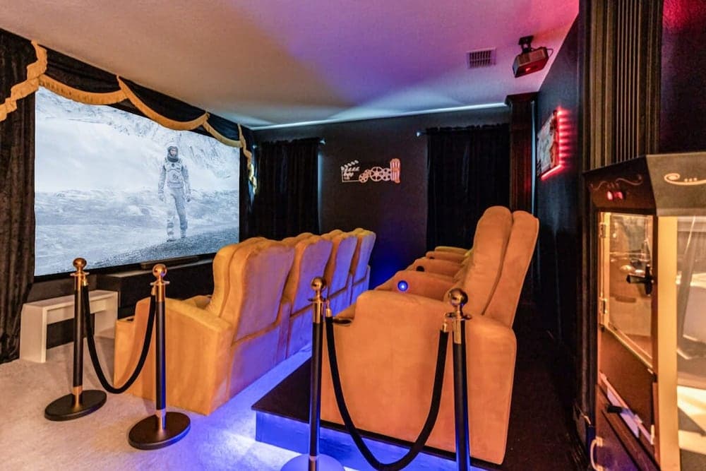 Prime Theatre Retreat - Image 33