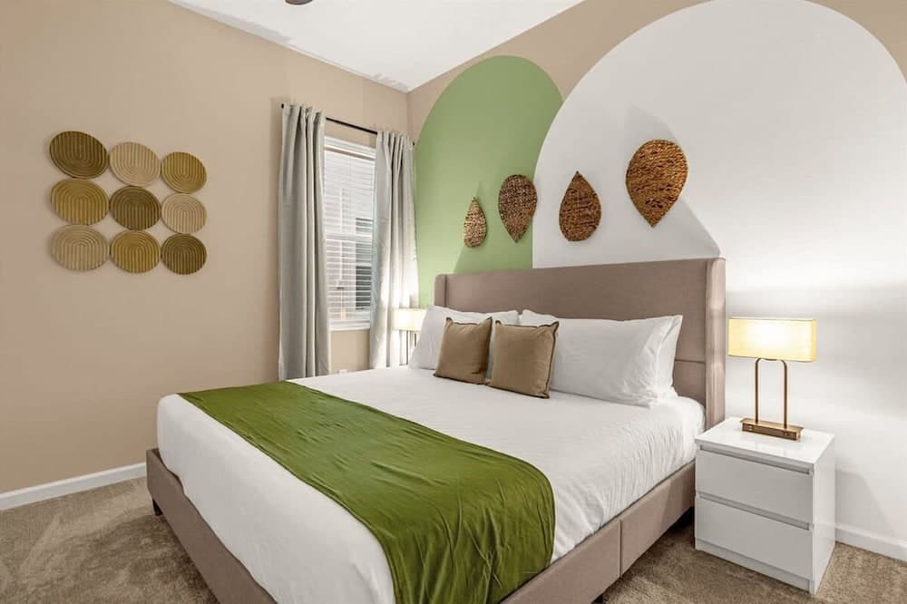 Prime Theatre Retreat - Image 42