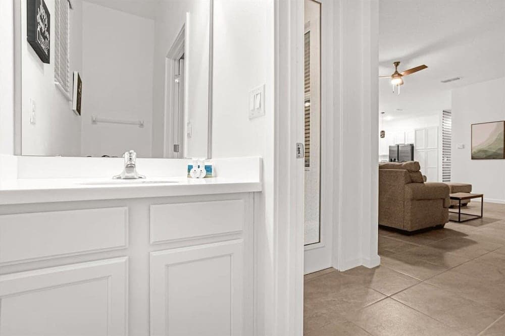 Prime Theatre Retreat - Image 51