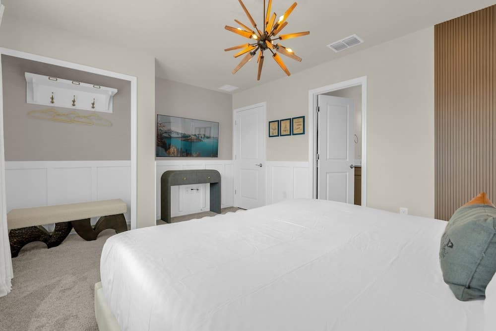 Disney Movie Mansion - Image 27