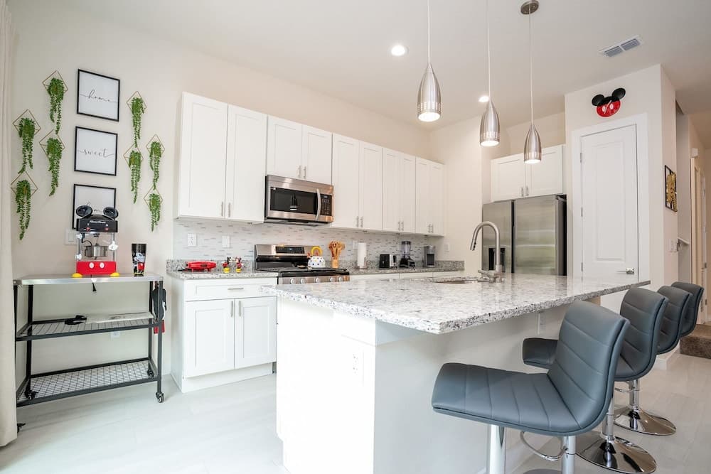 Disney Themed House - Image 5