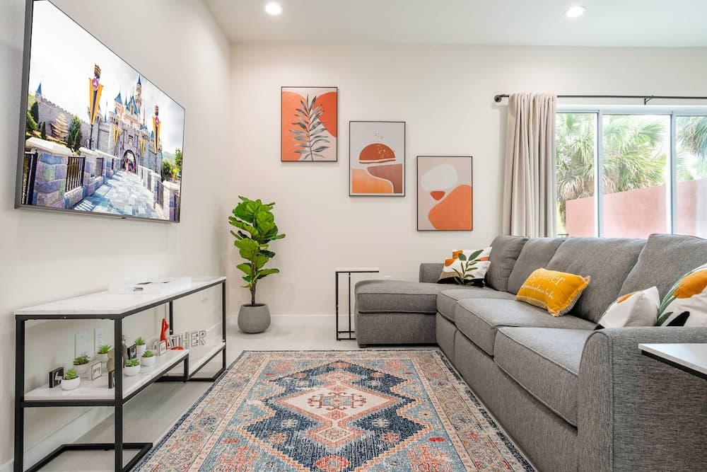 Disney Themed House - Image 4