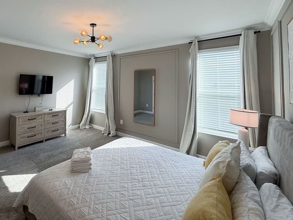 Plush Premiere - Image 13