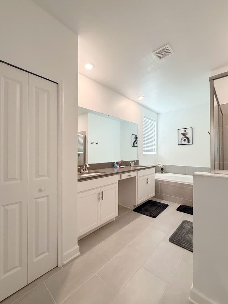 Plush Premiere - Image 15