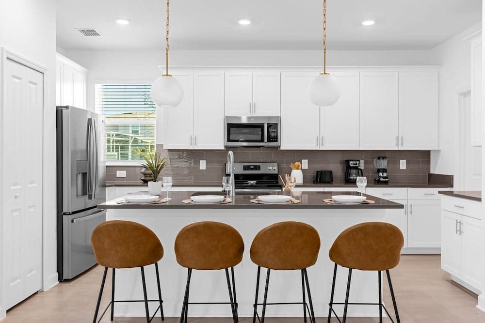 Contemporary Spa Haven - Image 5