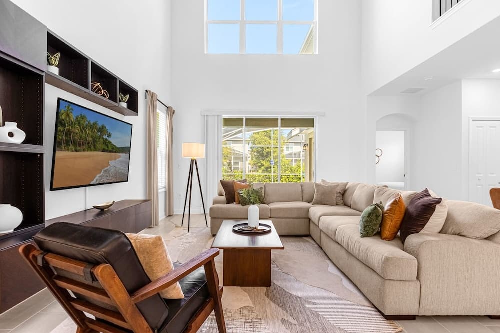 Contemporary Spa Haven - Image 4