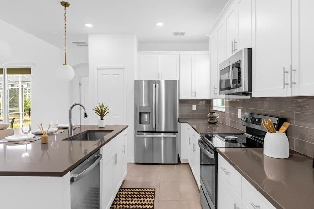 Contemporary Spa Haven - Image 8