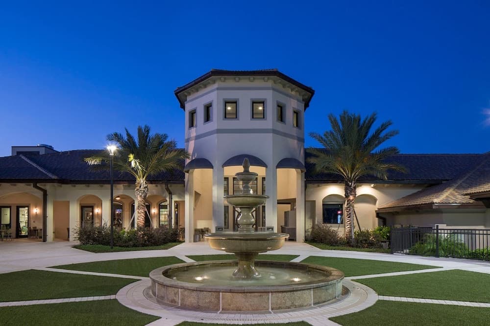 Contemporary Spa Haven - Image 29