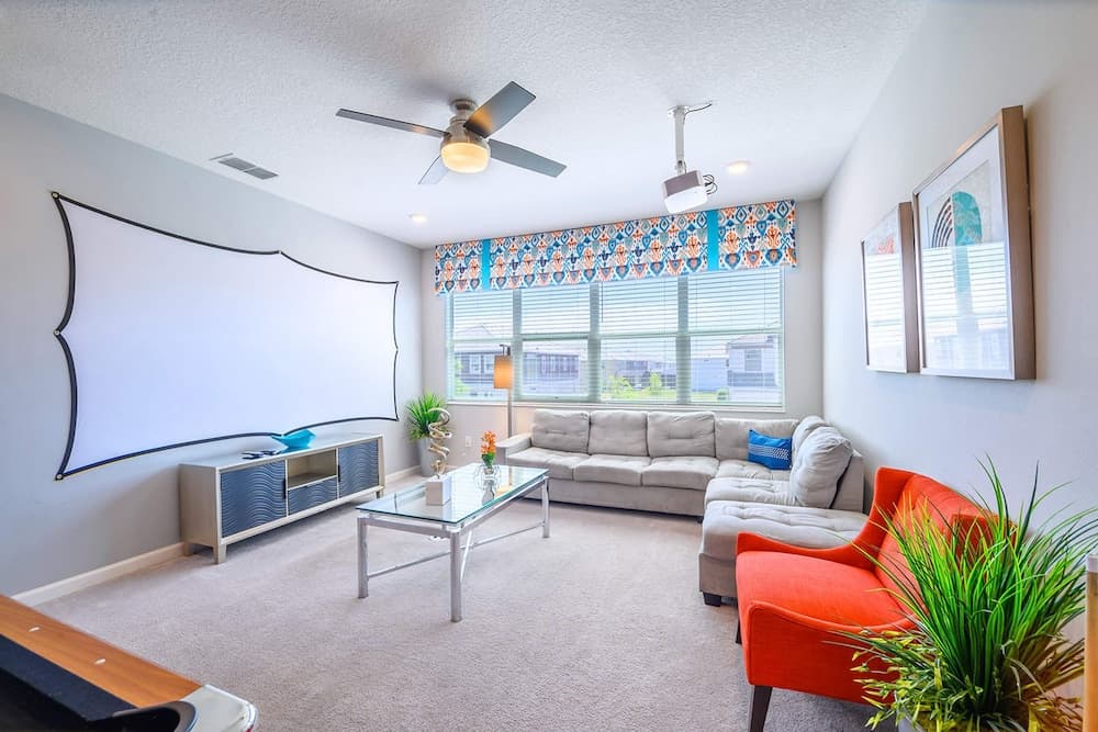 Sunset Splash Retreat - Image 10