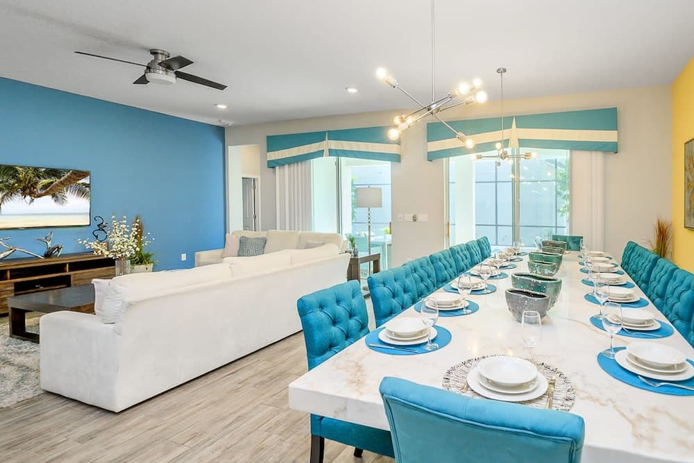 Sunset Splash Retreat - Image 5