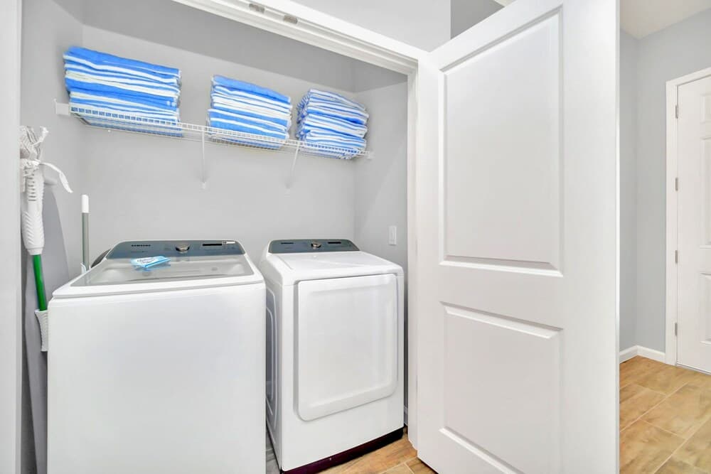 Sunset Splash Retreat - Image 37