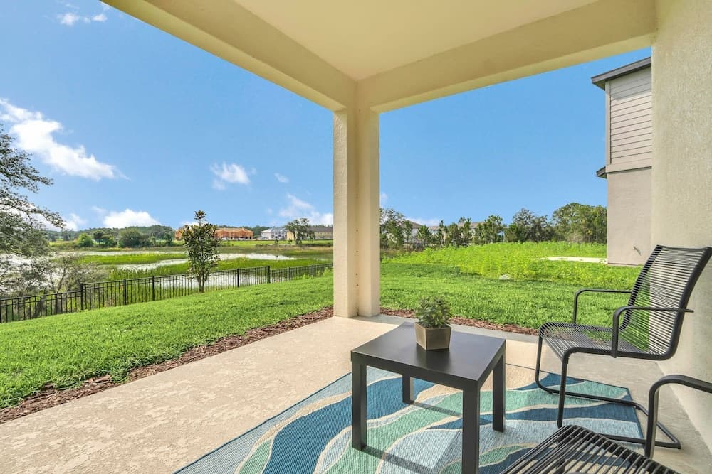 Lakefront Haven - Image 2