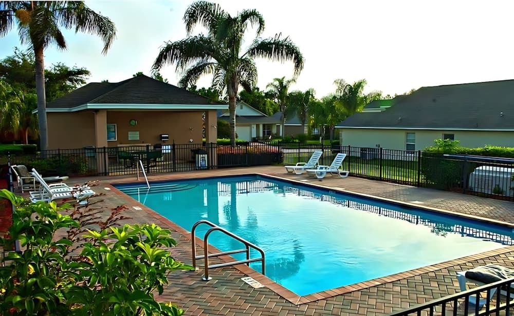 Lakefront Haven - Image 3