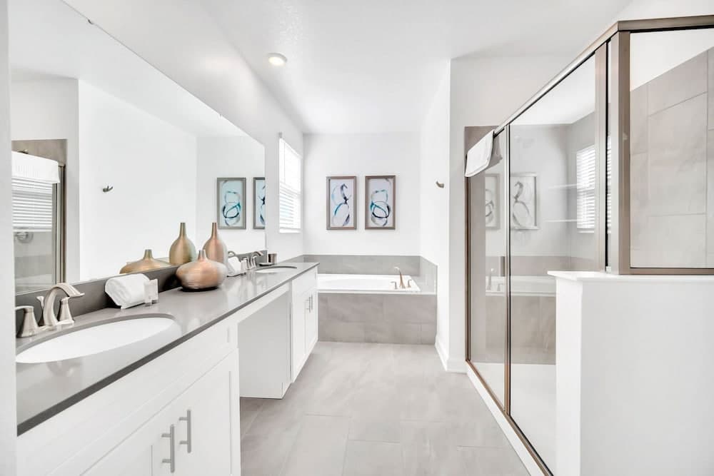 Storey Lake Oasis - Image 12