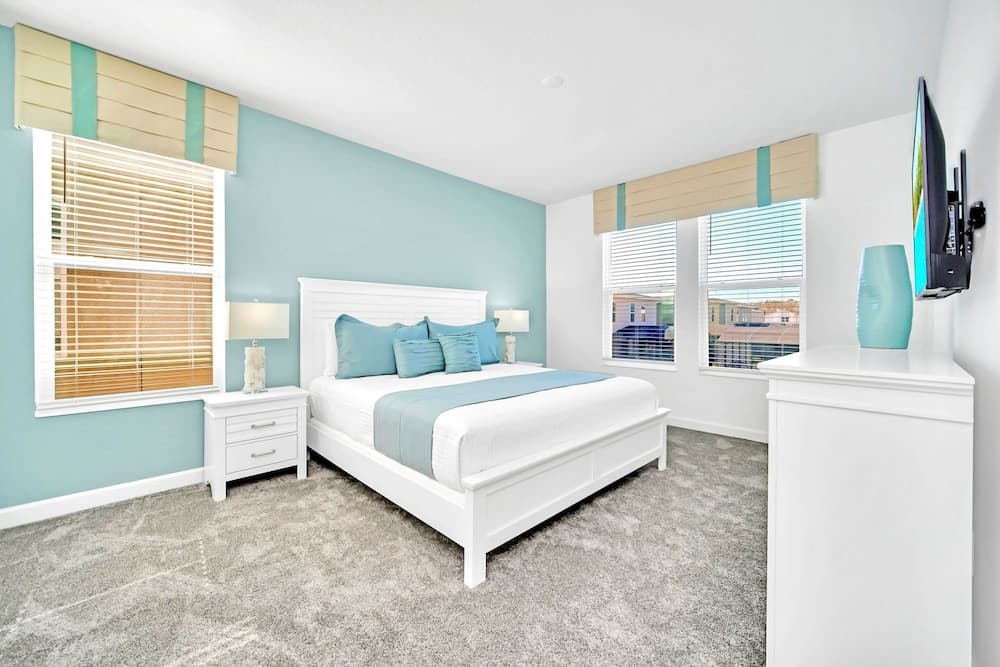 Storey Lake Oasis - Image 13