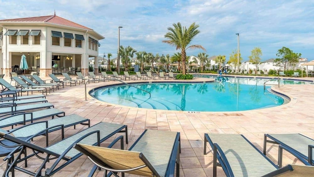 Storey Lake Oasis - Image 28