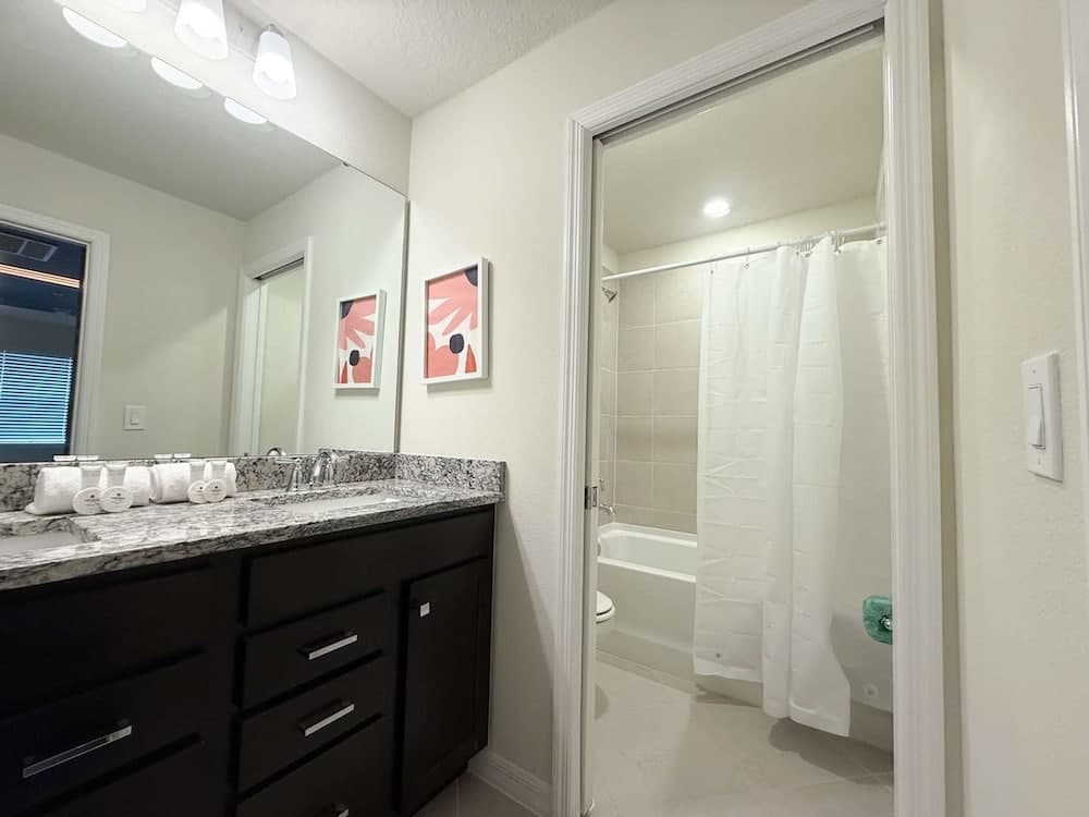 Blue Paradise Retreat - Image 17