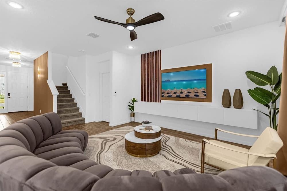 Themed Fun House - Image 2