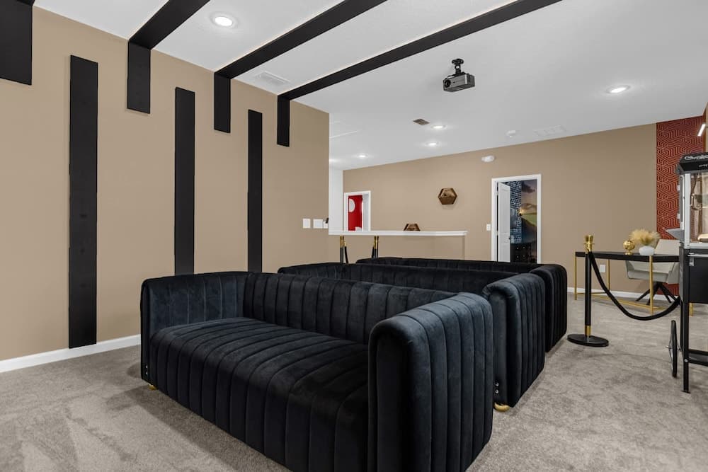 Themed Fun House - Image 16