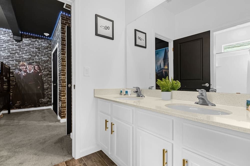 Themed Fun House - Image 27