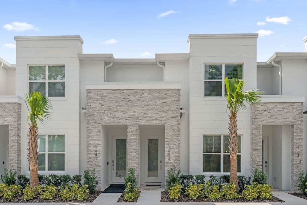 Elite Townhouse Retreat - Image 3