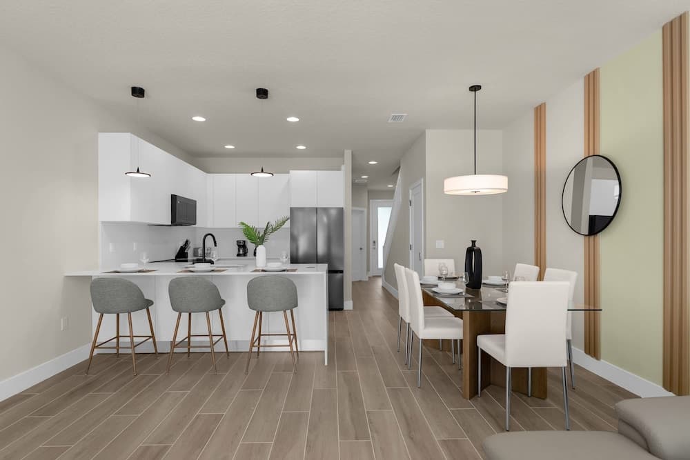 Elite Townhouse Retreat - Image 5