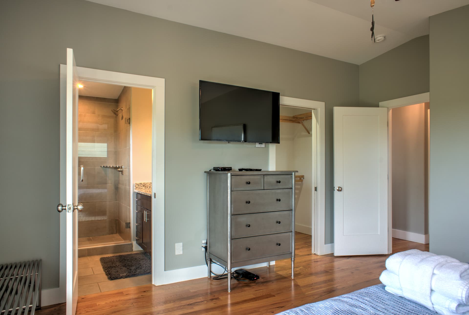 Upstream Cottage - Image 25