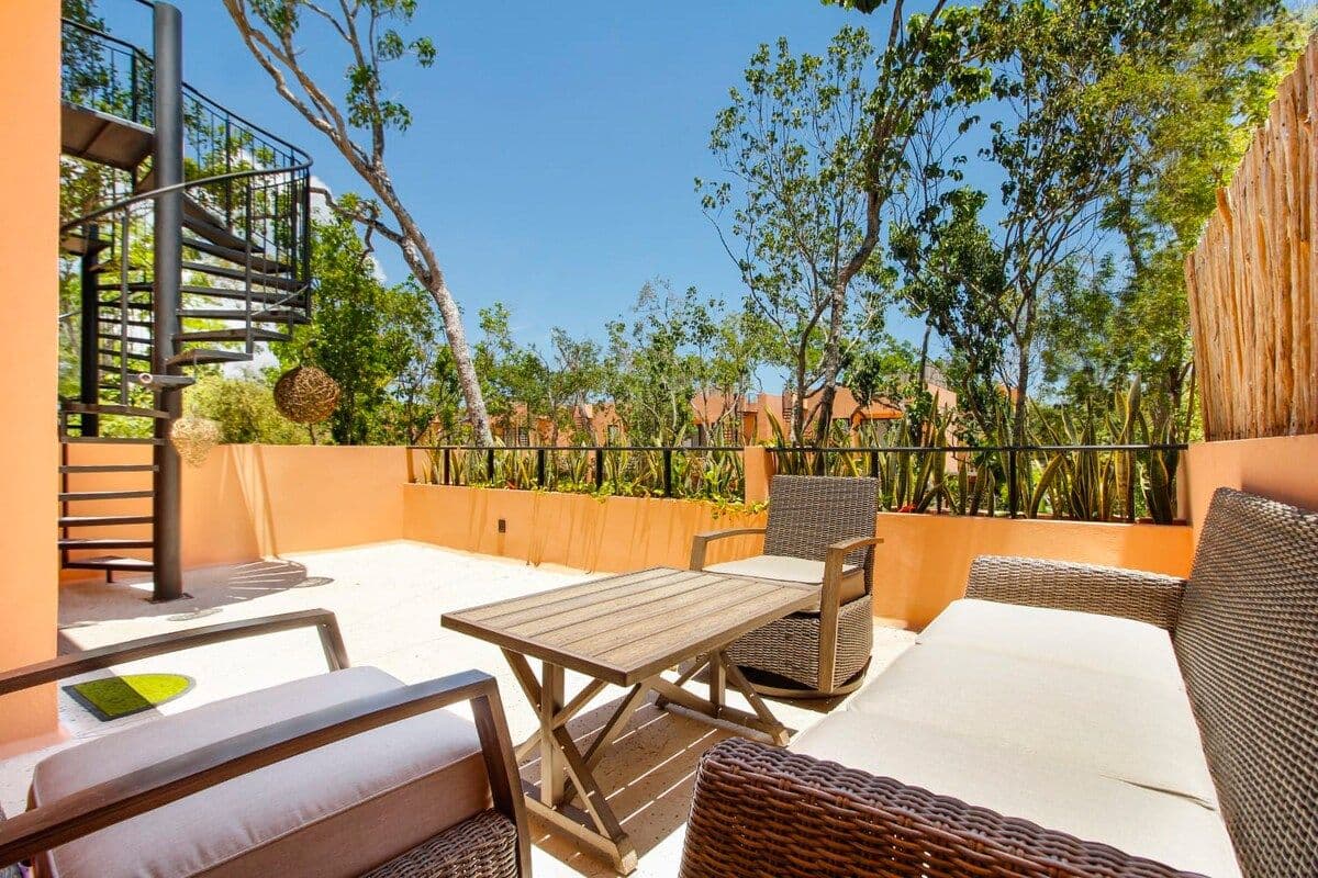 Bright Serenity Escape - Image 24