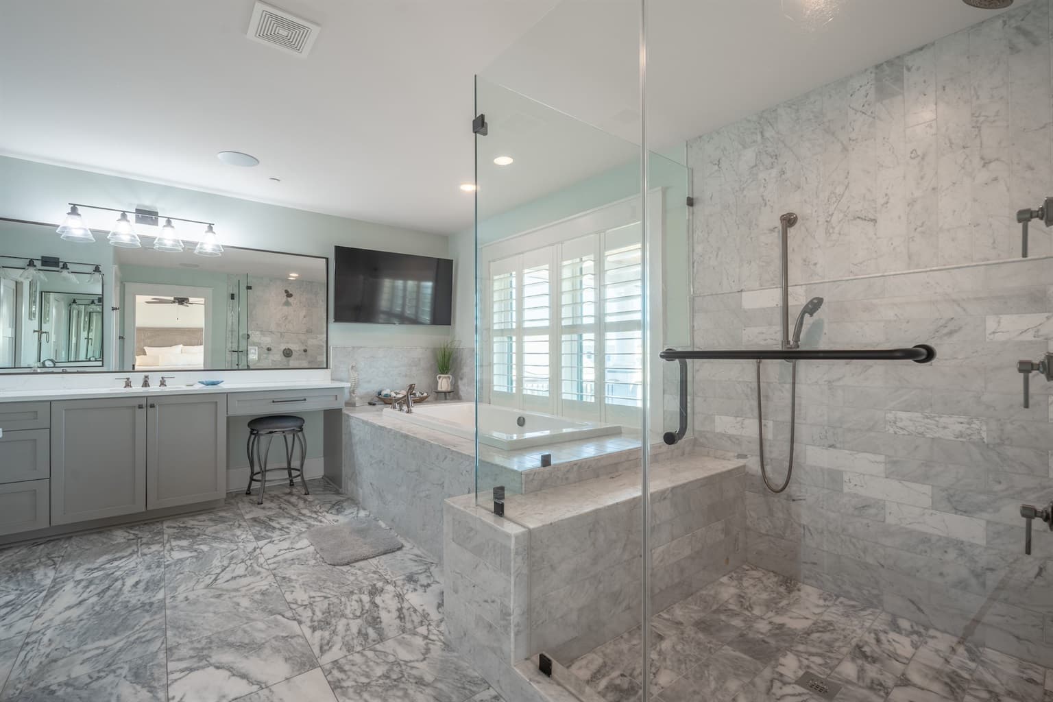 Isle Elegance Manor - Image 15