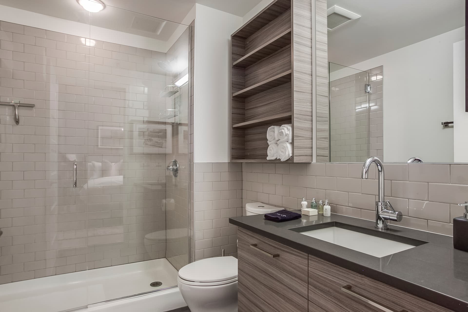 Utopia Abode - Image 19