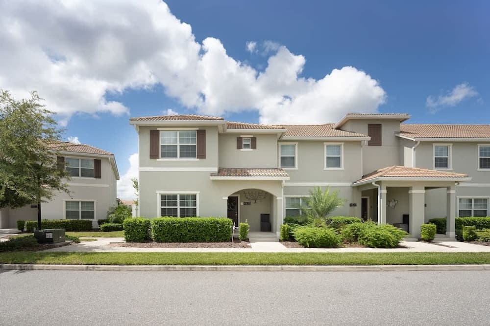 Themed Pixie - Image 1