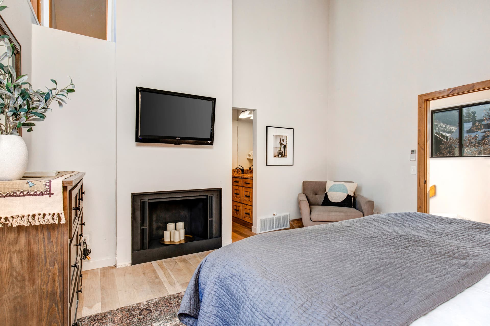 Red Pine Wonder Home - Image 9