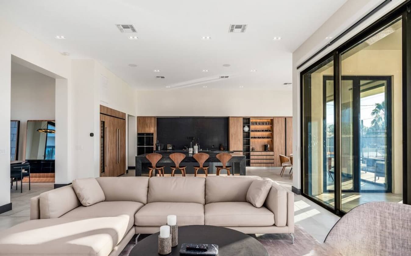 Scottsdale Desert Paradise - Image 10