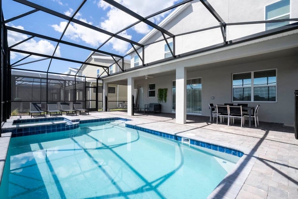 Aurora Atelier - Image 1