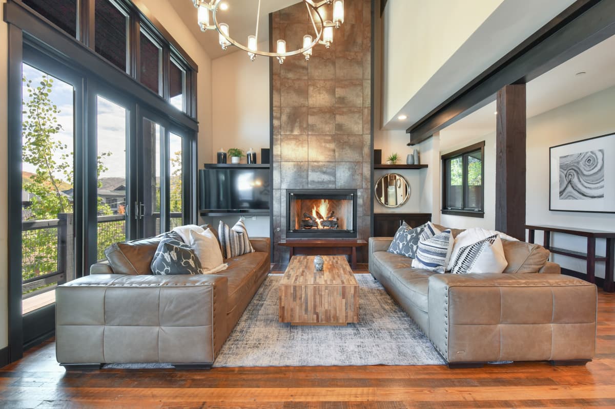 Red Wagon House - Image 3