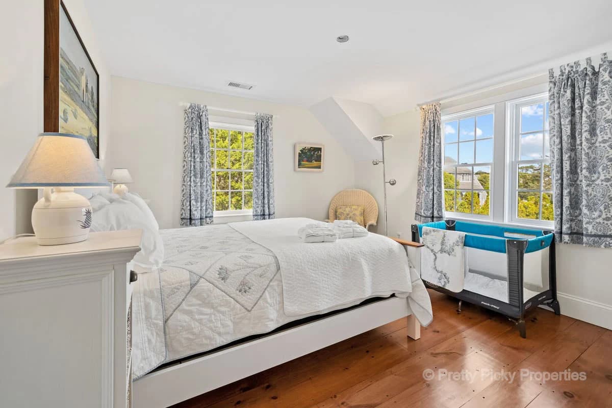 Serenity by the Sea - Image 22