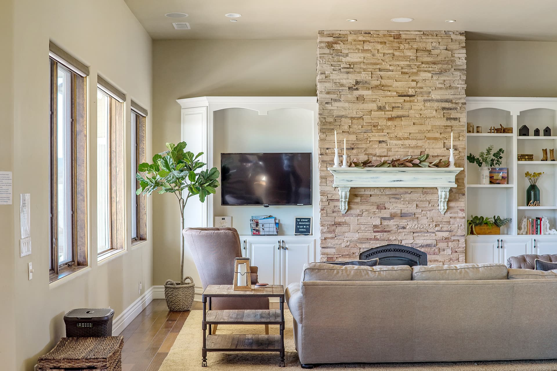 Frontier Farmhouse - Image 8