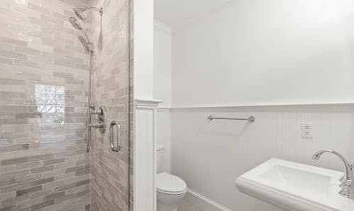 Hiawatha Manor - Image 40