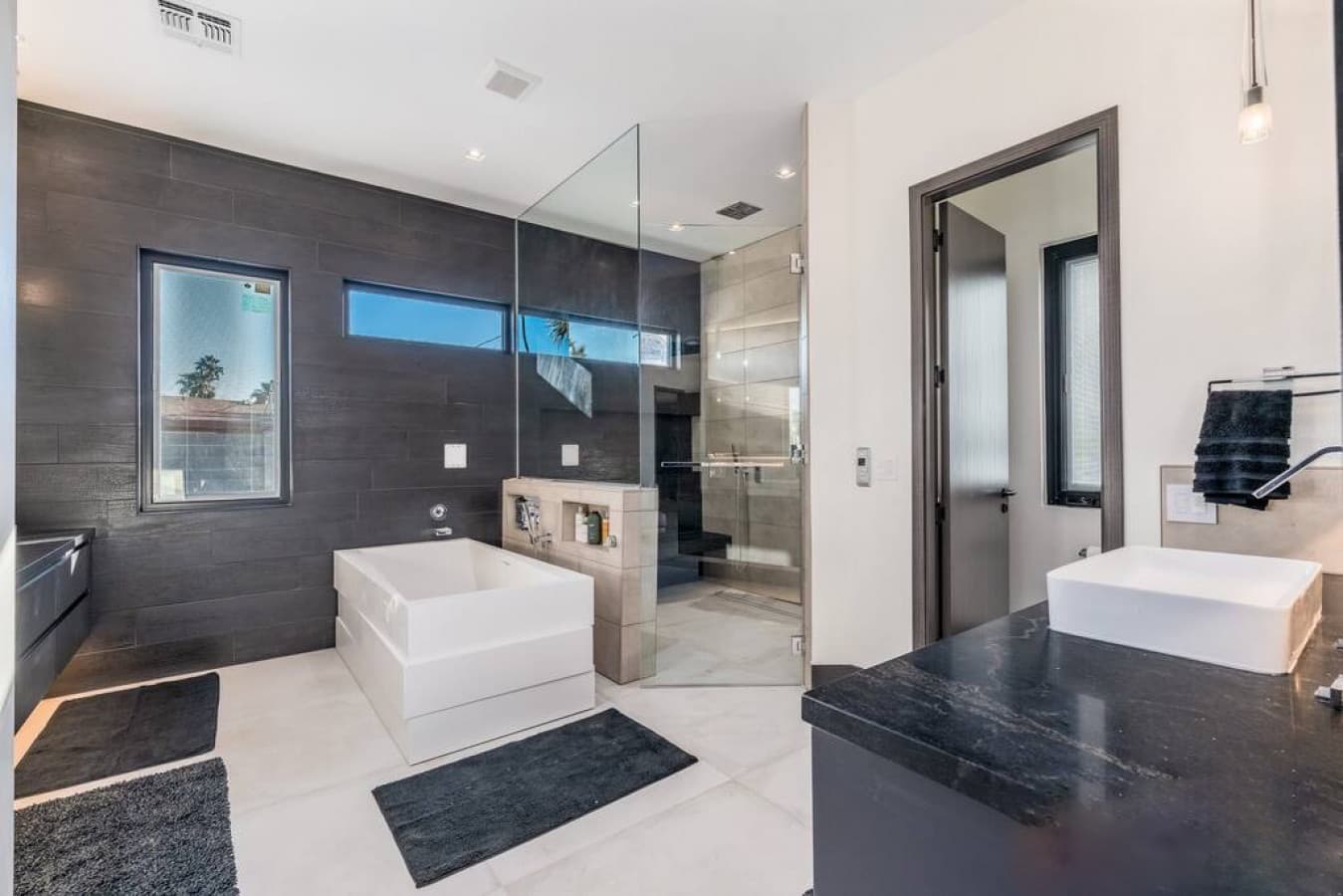 Scottsdale Desert Paradise - Image 28