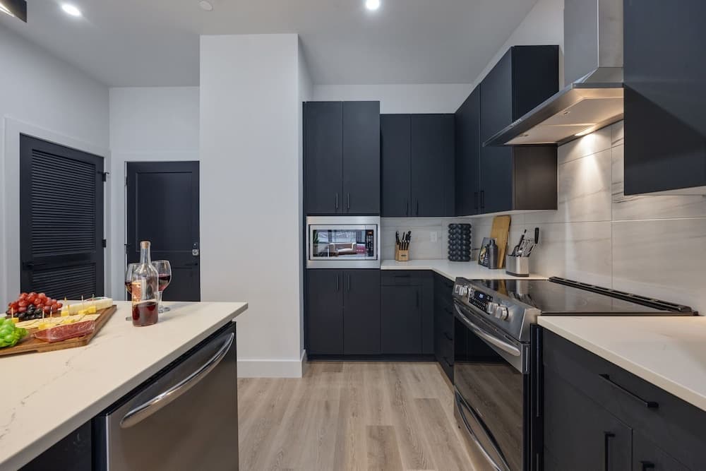 Vandy Vinyl - Image 11