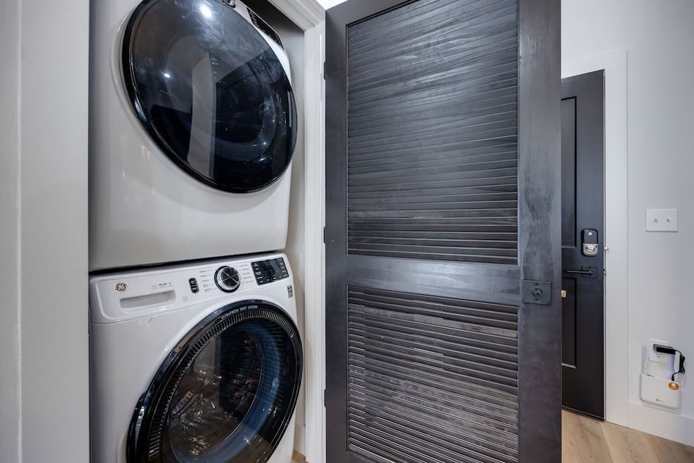 Vandy Vinyl - Image 22