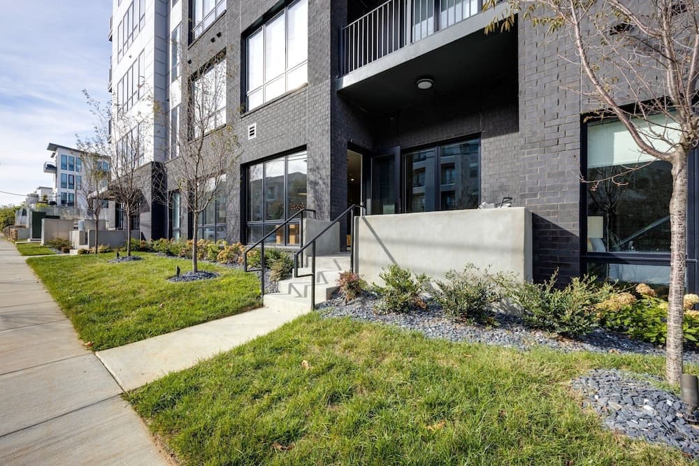 Vandy Vinyl - Image 25