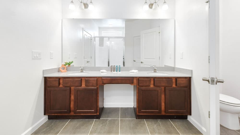 Grand Veranda Palm - Image 33