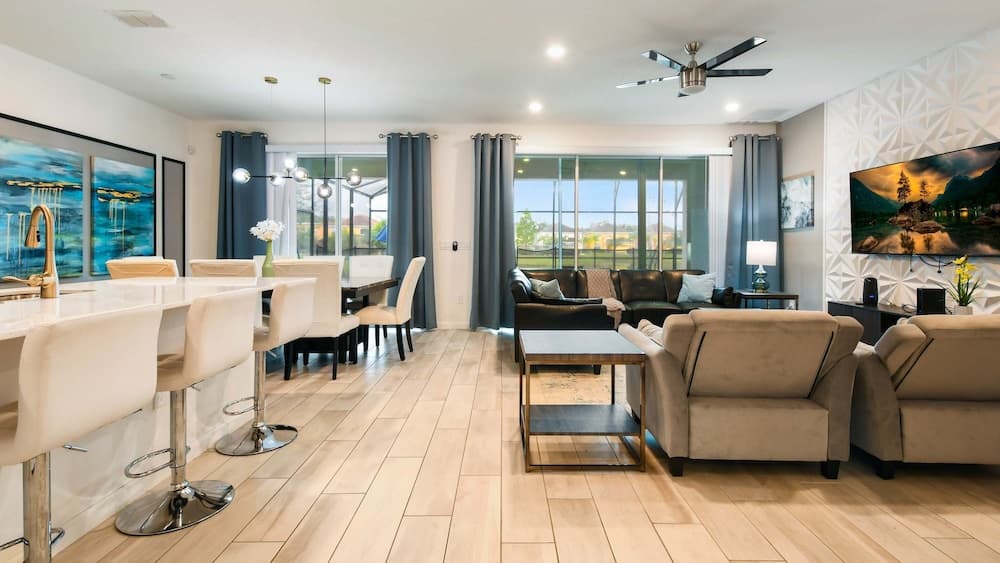 Veranda Palms Lakeview Villa - Image 8