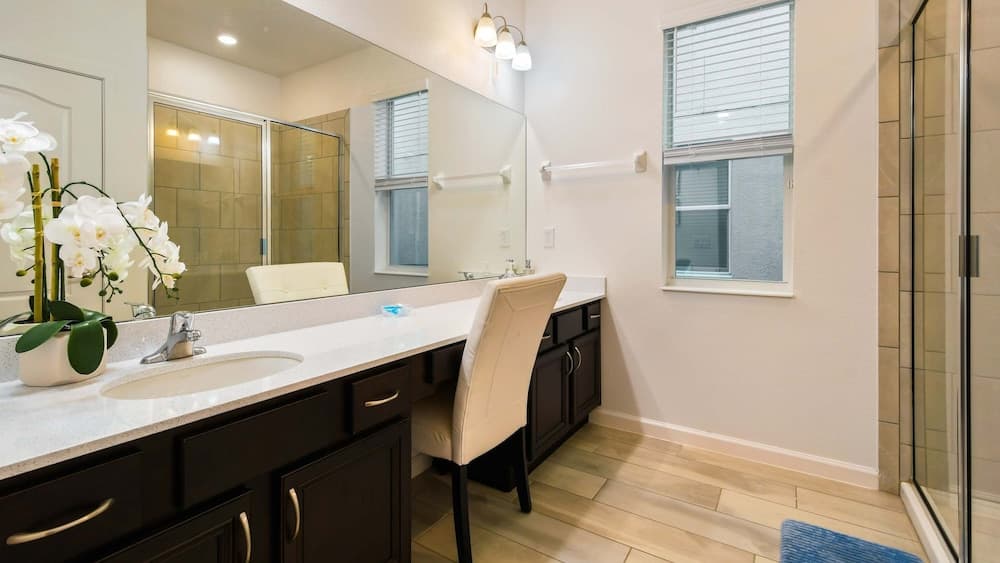 Veranda Palms Lakeview Villa - Image 21