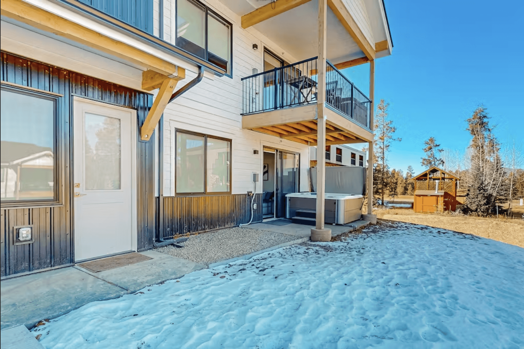 Mellow on Meadow Mile Residence - Image 2