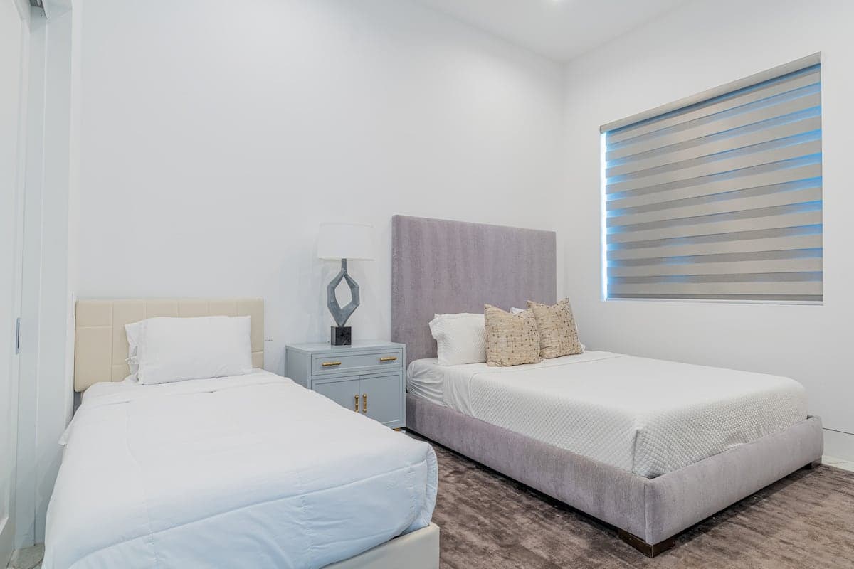 Bravo Villa #10 - Image 24