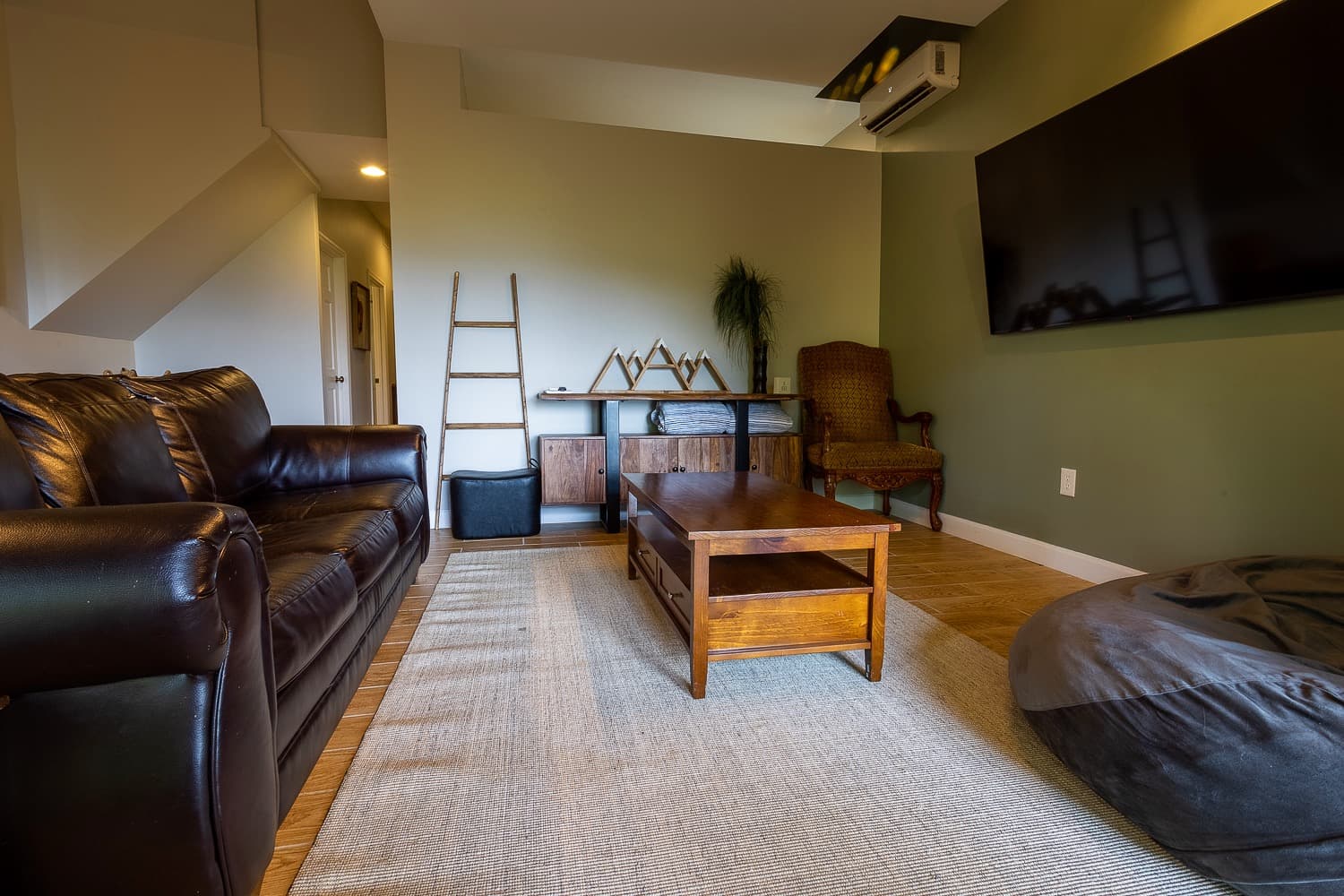 Views & Brews - Image 36