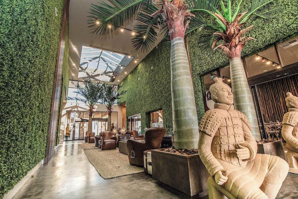 Crowned Escape - Image 27