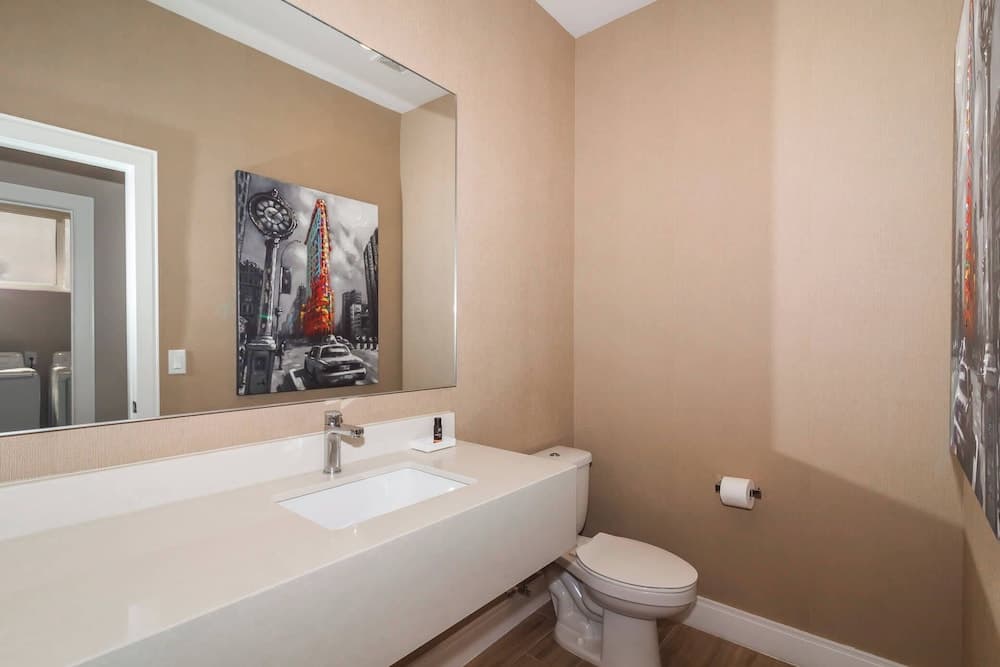 Crowned Escape - Image 15